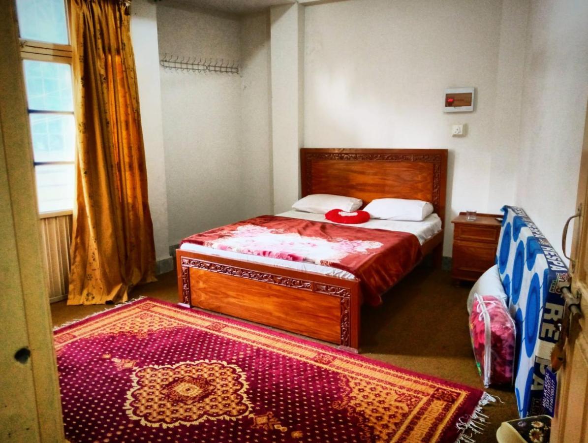 Готель Tour De Swat Saidu Sharif Екстер'єр фото